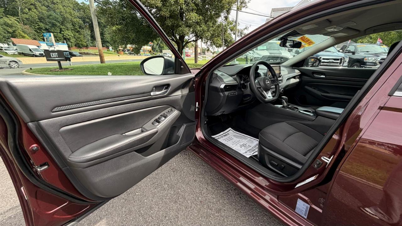 Nissan Altima 2.5 SV 2024