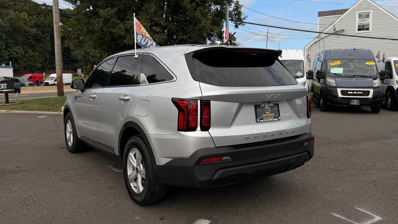 Kia Sorento LX 2WD 2022