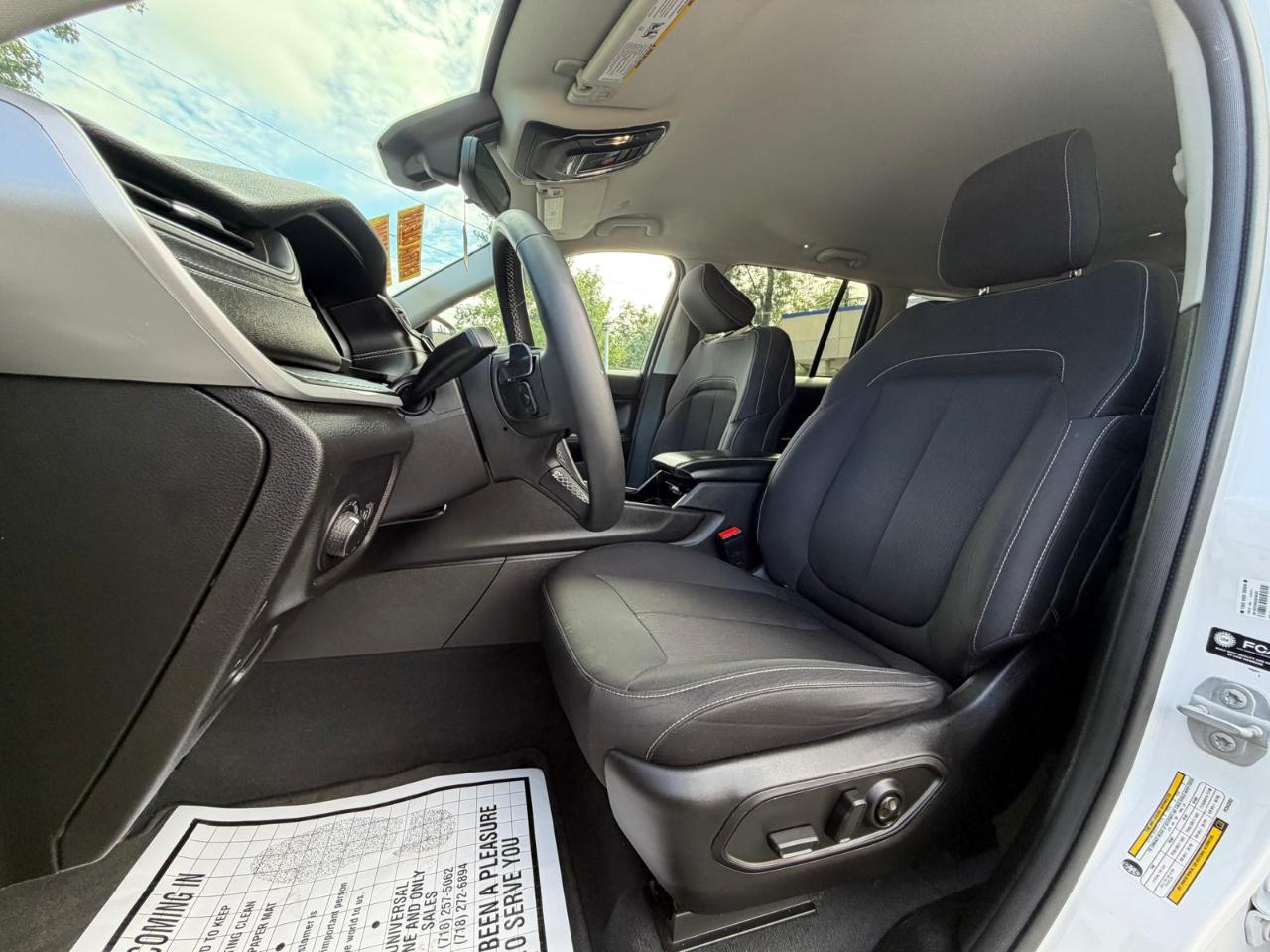 Jeep Grand Cherokee Laredo 4WD 2023
