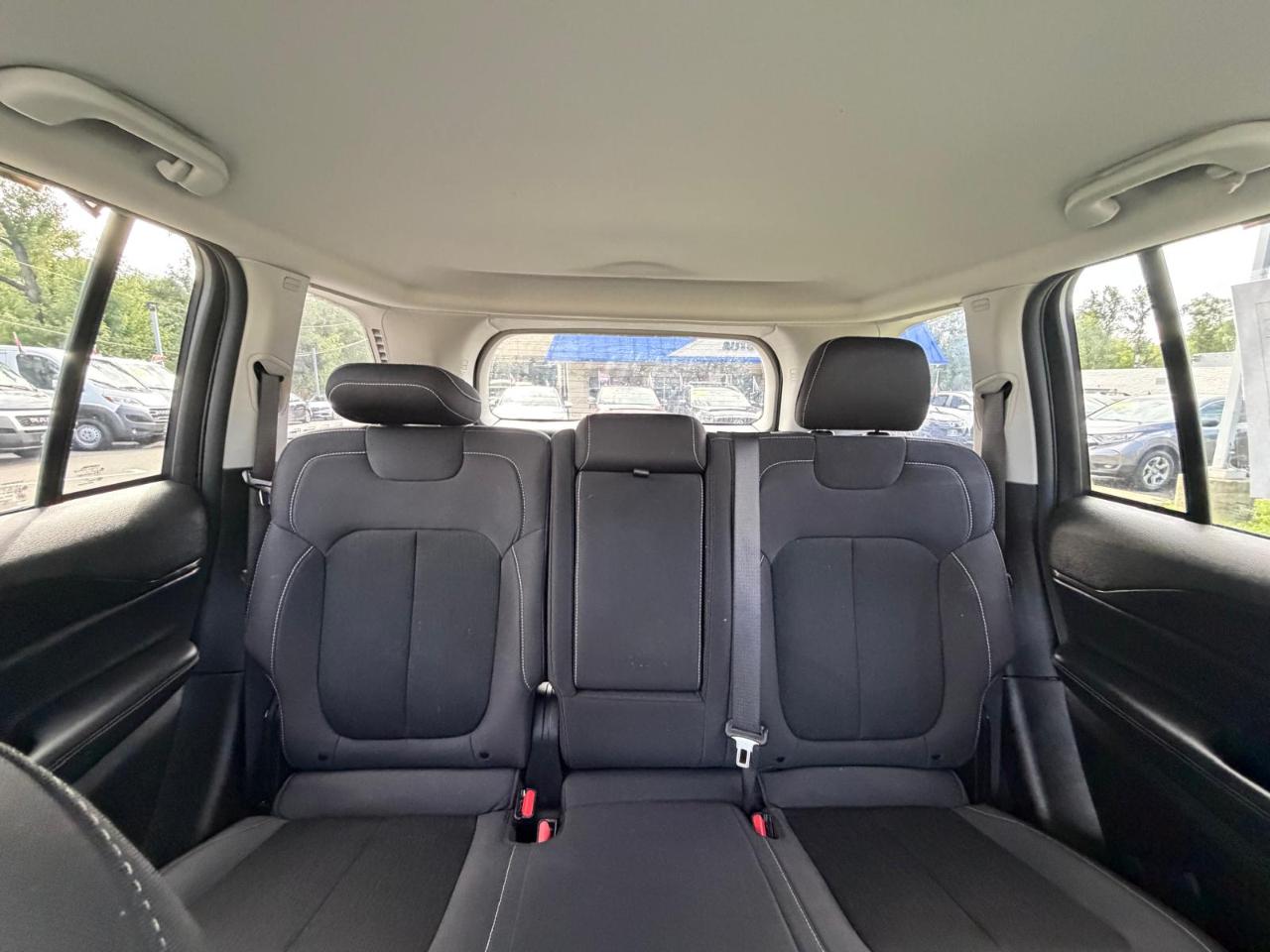 Jeep Grand Cherokee Laredo 4WD 2023