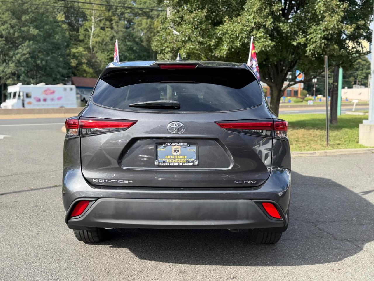 Toyota Highlander LE AWD V6 2021