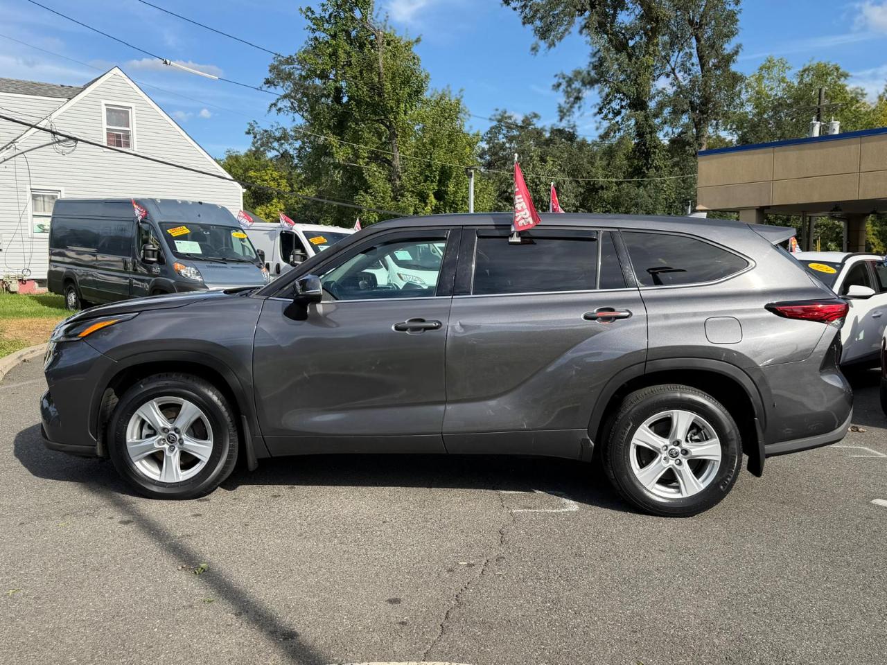 Toyota Highlander LE AWD V6 2021
