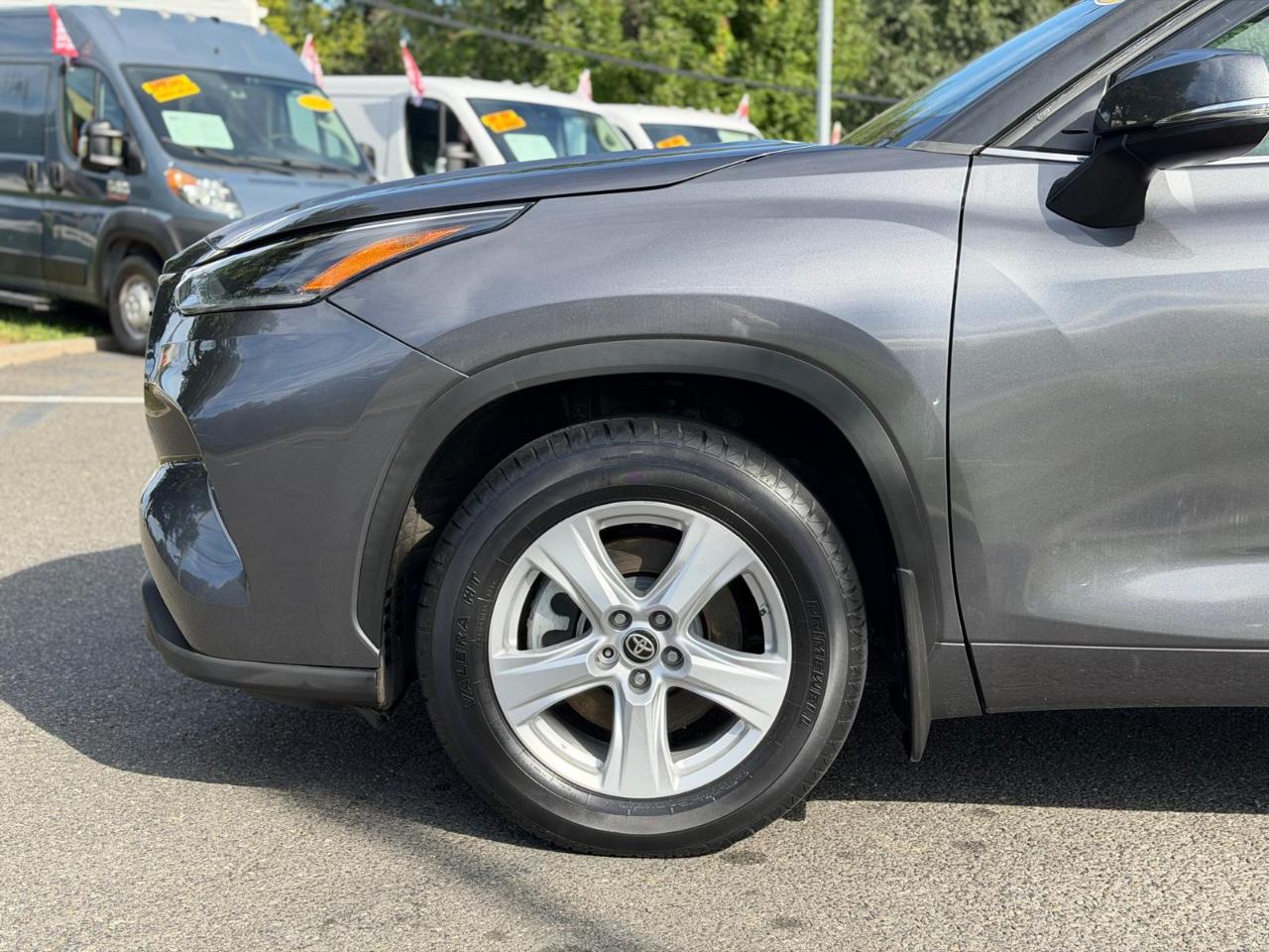 Toyota Highlander LE AWD V6 2021