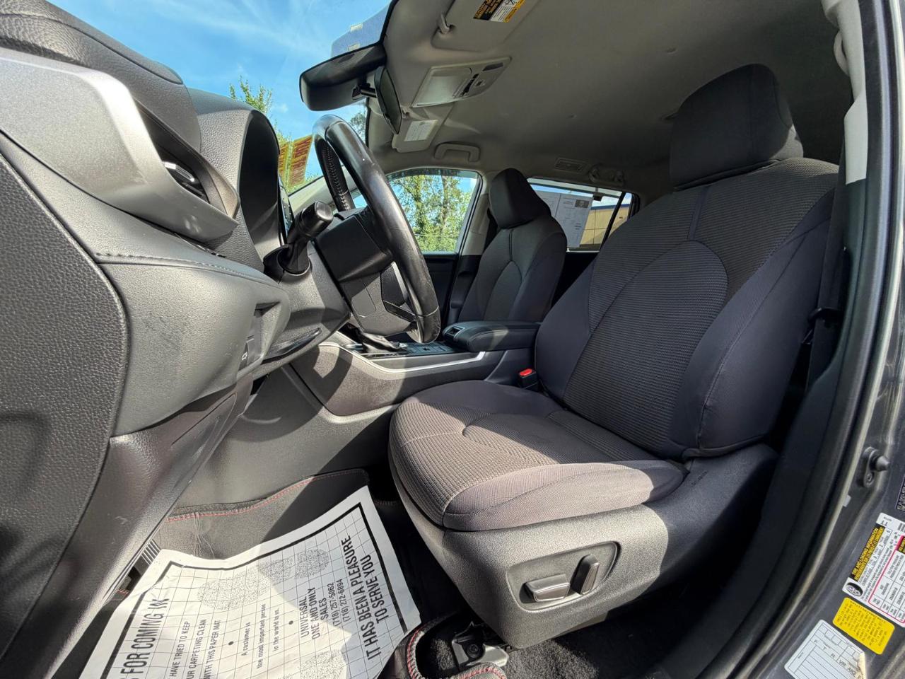 Toyota Highlander LE AWD V6 2021