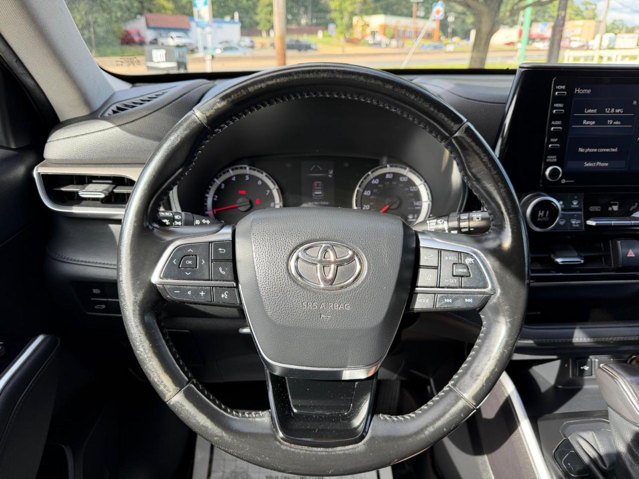 Toyota Highlander LE AWD V6 2021