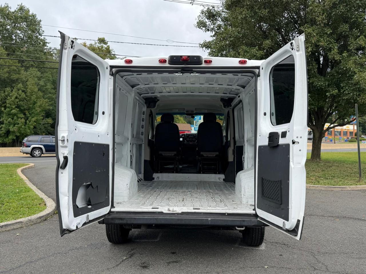 RAM Promaster 1500 Low Roof Tradesman 136-in. WB 2019