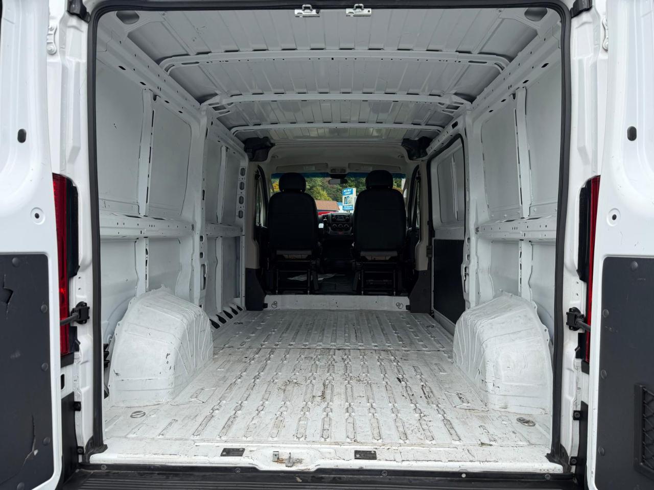 RAM Promaster 1500 Low Roof Tradesman 136-in. WB 2019