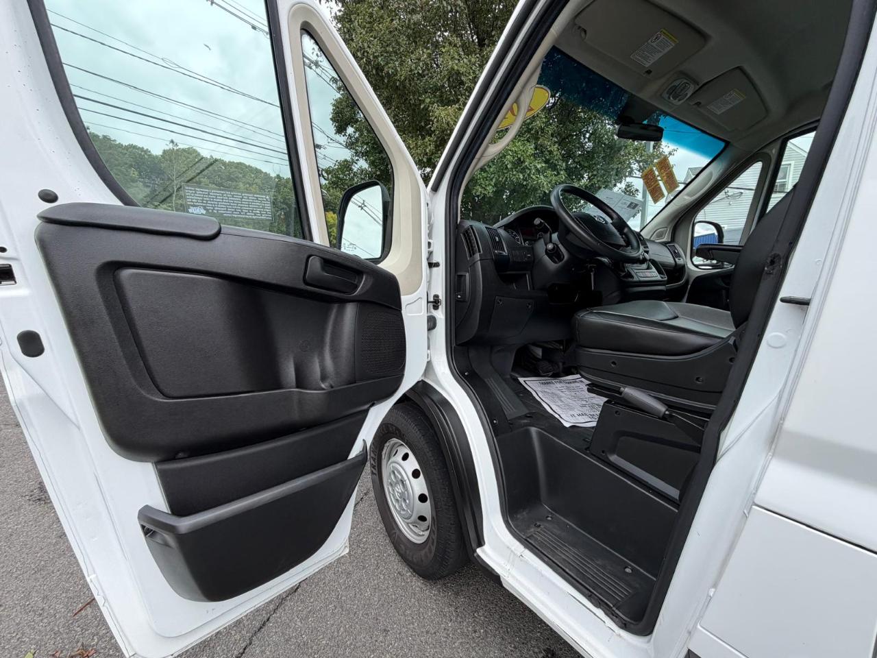 RAM Promaster 1500 Low Roof Tradesman 136-in. WB 2019