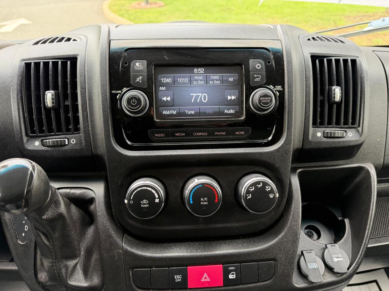RAM Promaster 1500 Low Roof Tradesman 136-in. WB 2019