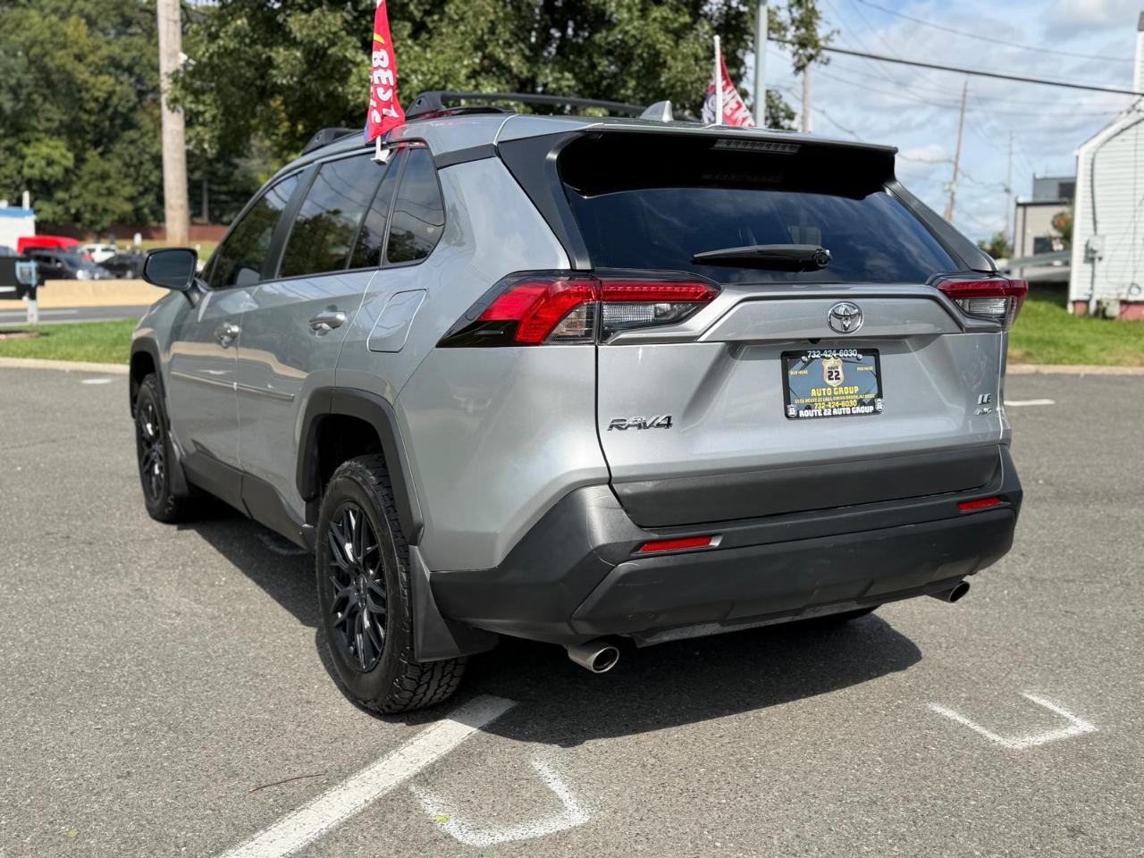 Toyota RAV4 LE AWD 2021