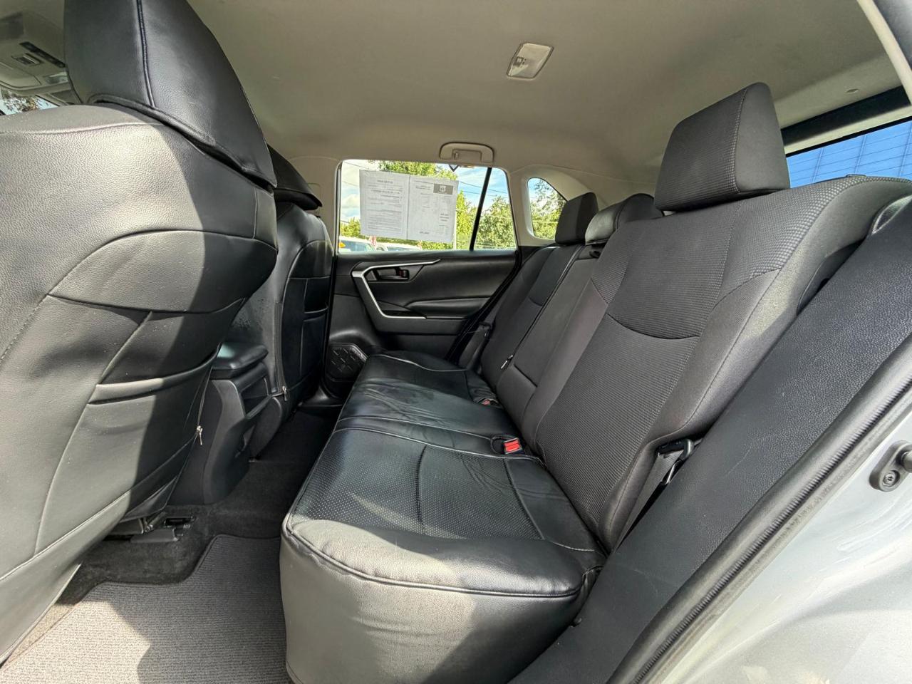 Toyota RAV4 LE AWD 2021