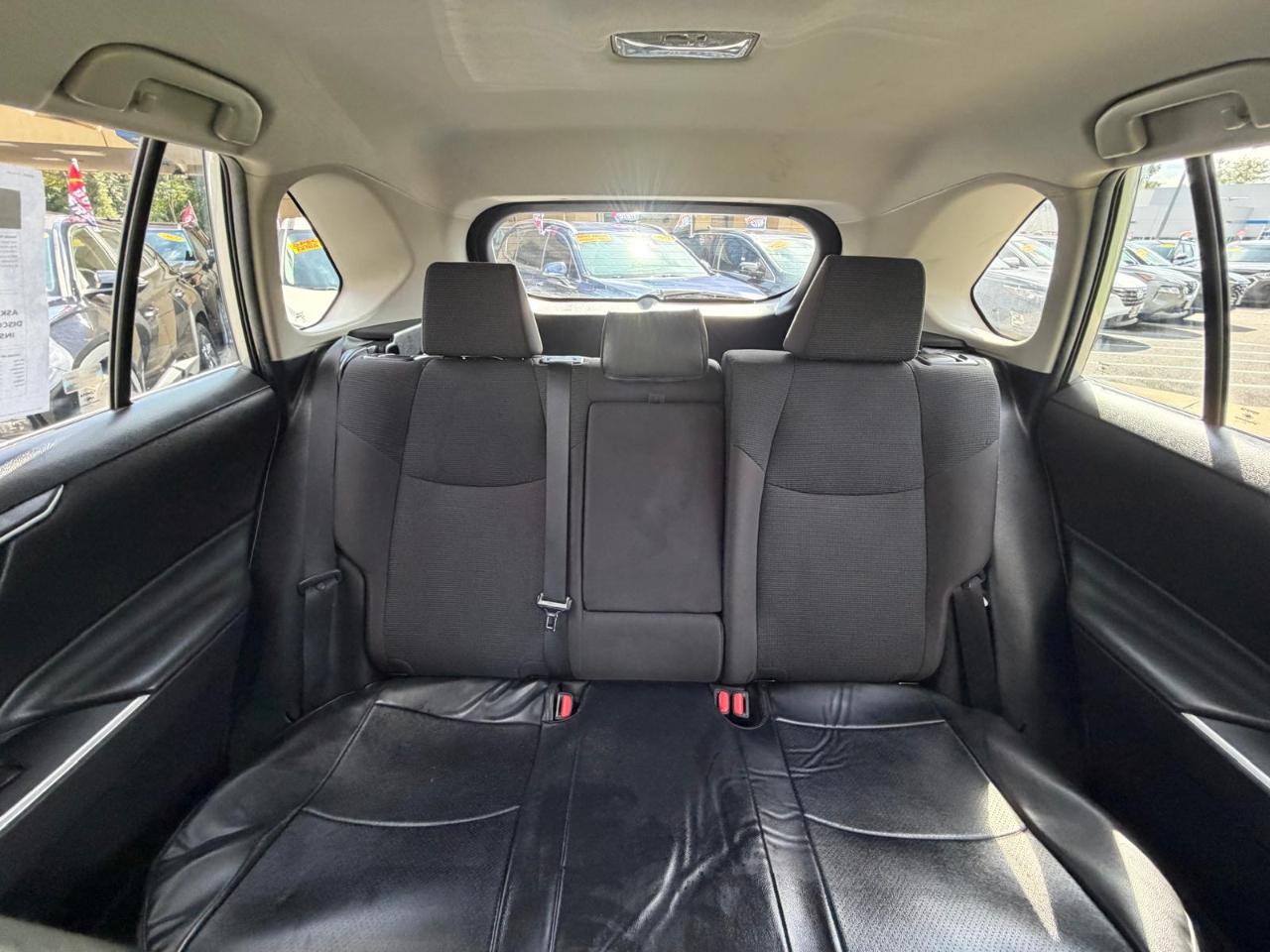 Toyota RAV4 LE AWD 2021