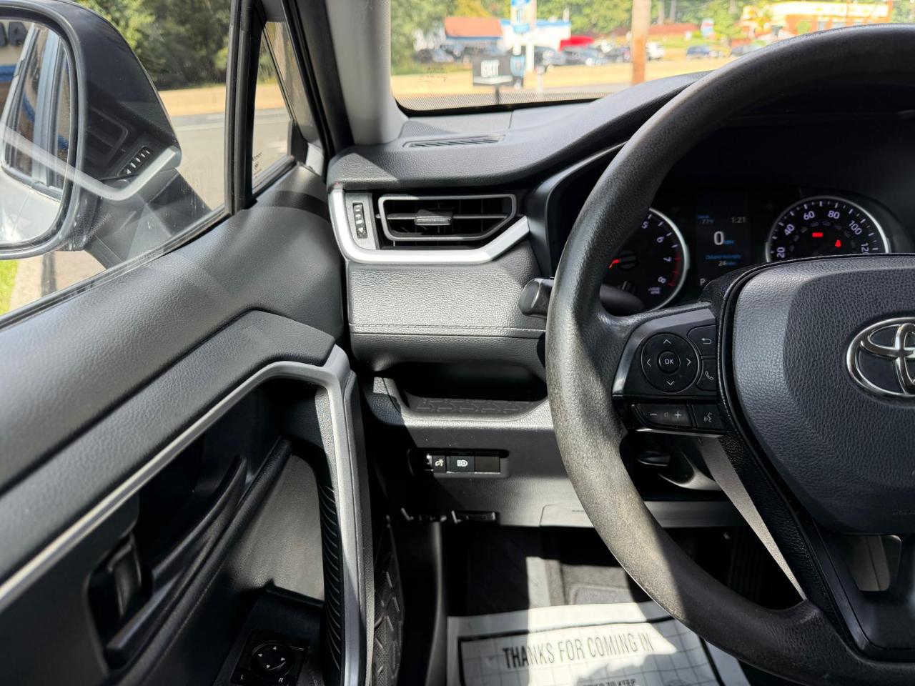 Toyota RAV4 LE AWD 2021