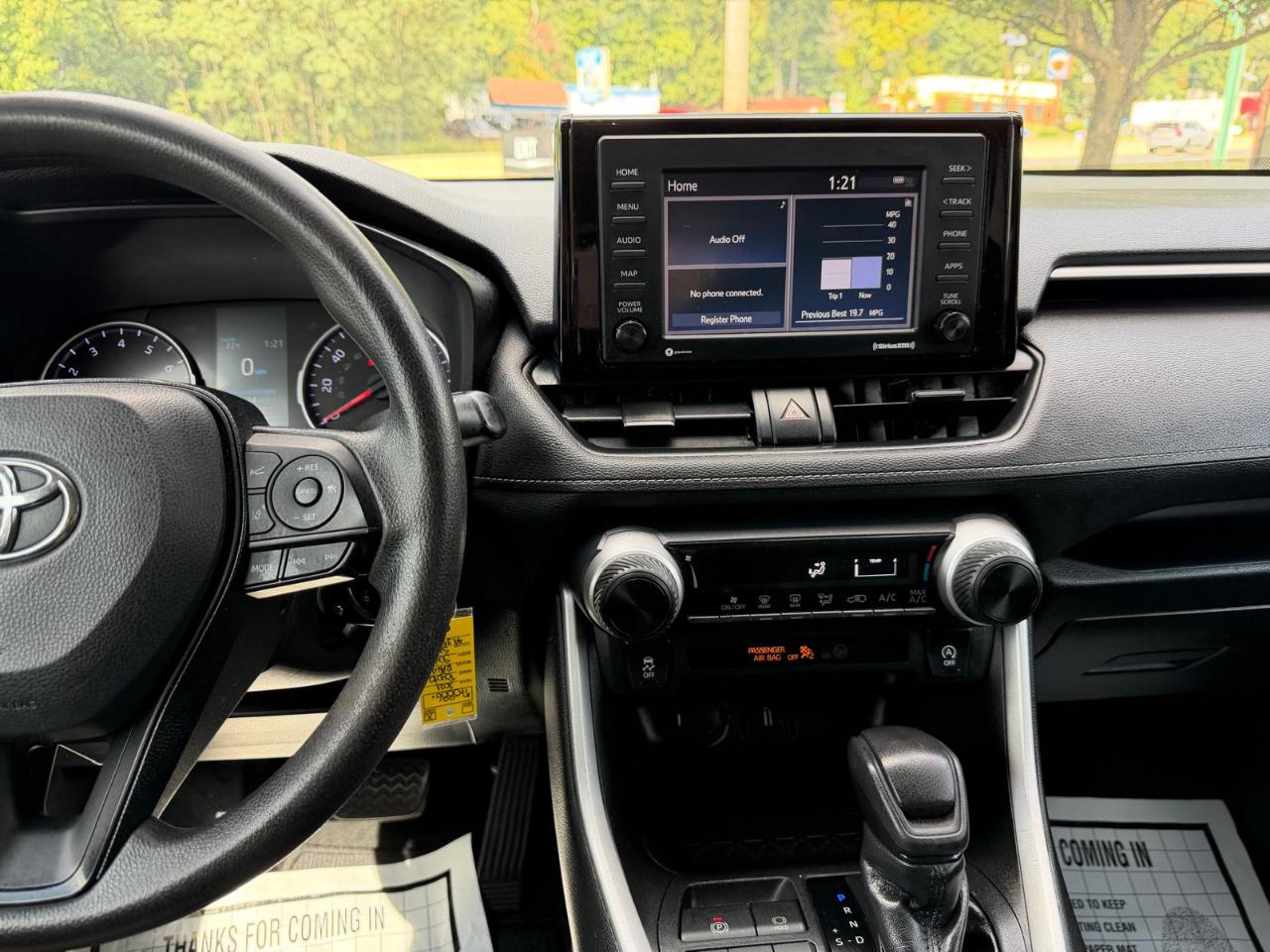 Toyota RAV4 LE AWD 2021