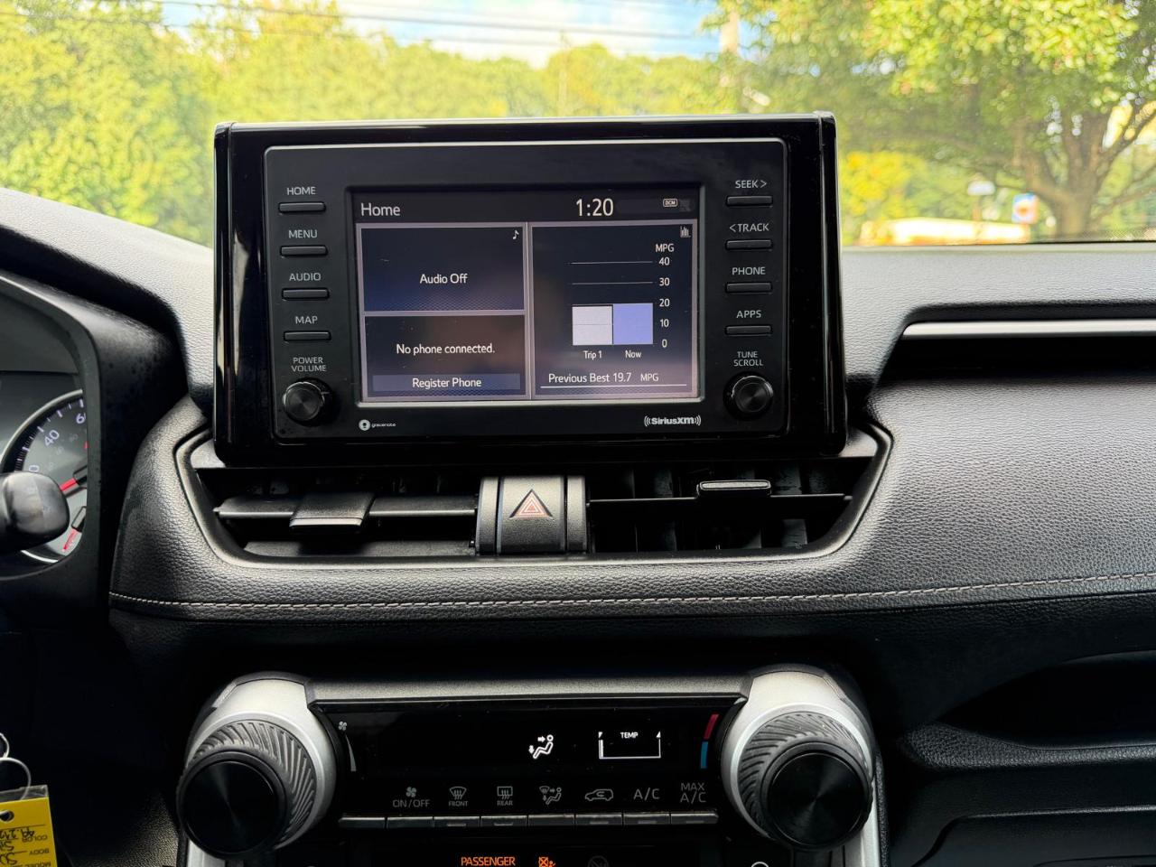 Toyota RAV4 LE AWD 2021