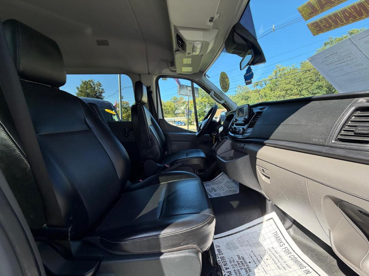 Ford Transit 150 Wagon Med. Roof XL w/Sliding Pass. 130-in. WB 2020