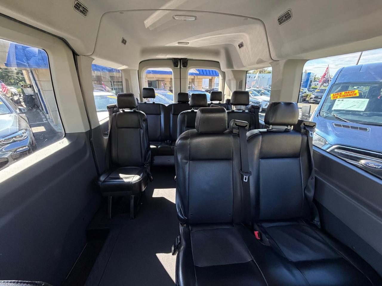 Ford Transit 150 Wagon Med. Roof XL w/Sliding Pass. 130-in. WB 2020
