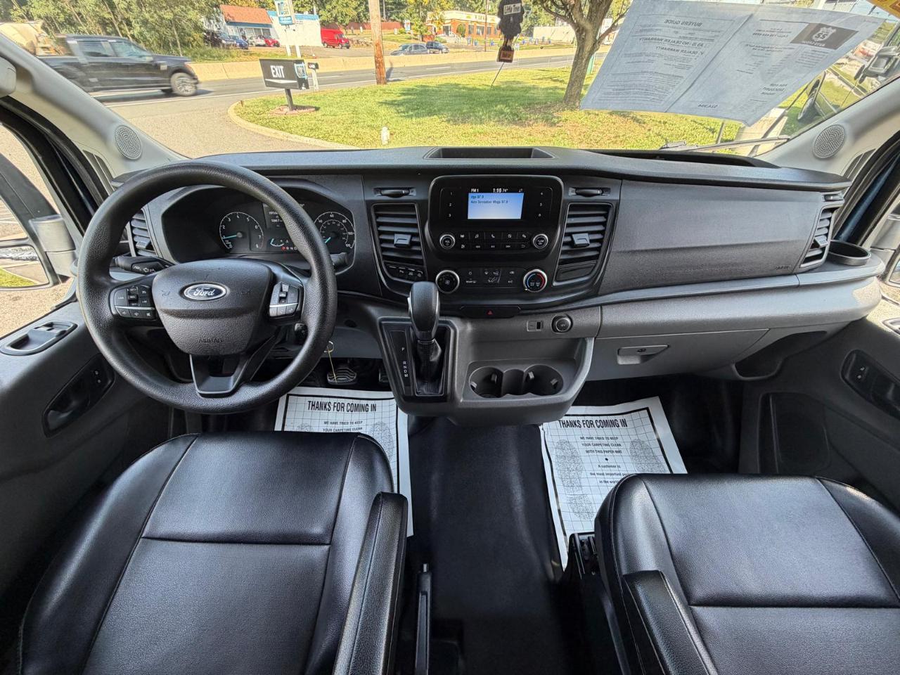 Ford Transit 150 Wagon Med. Roof XL w/Sliding Pass. 130-in. WB 2020