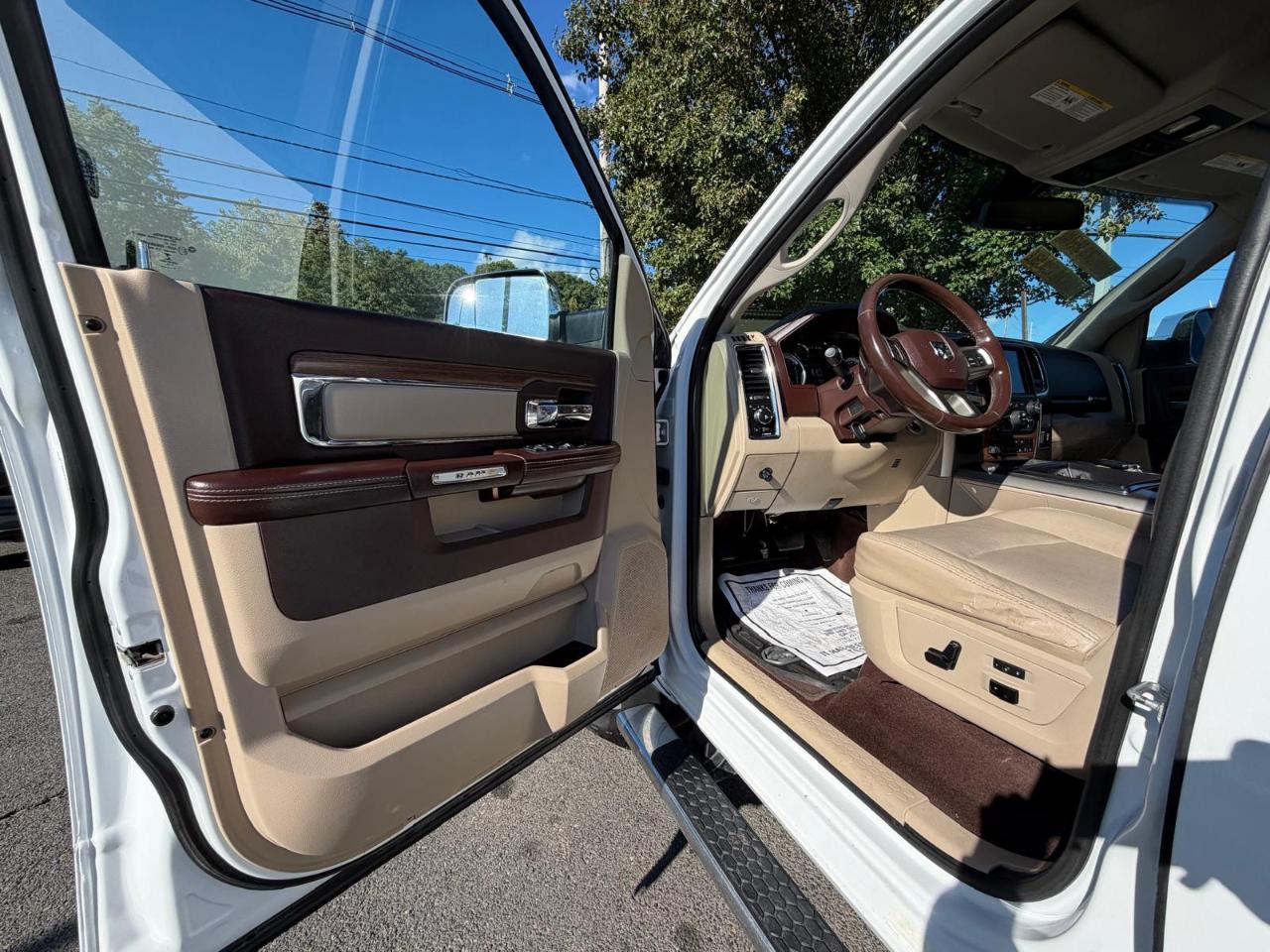 RAM 3500 Laramie Crew Cab SWB 4WD 2013