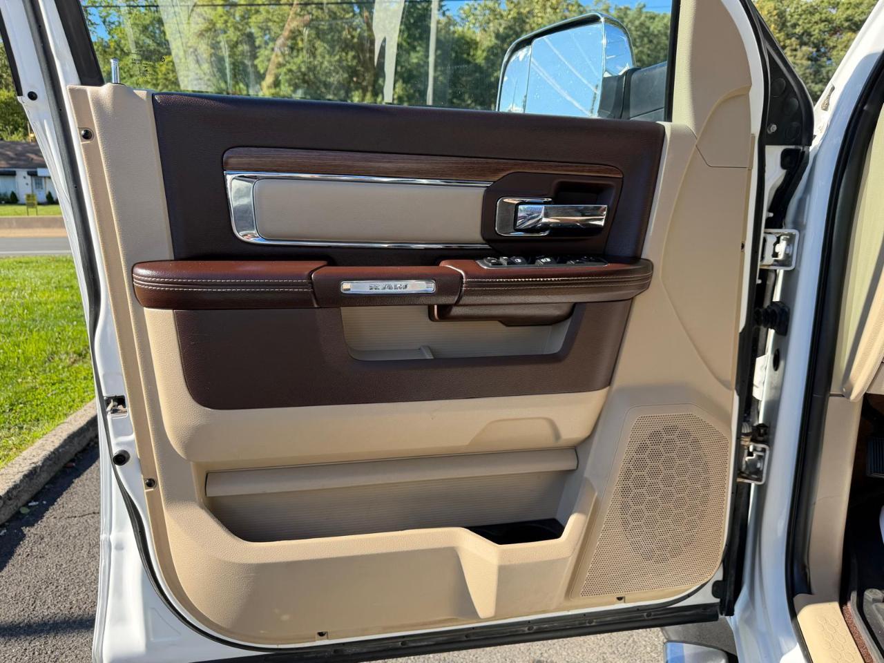 RAM 3500 Laramie Crew Cab SWB 4WD 2013
