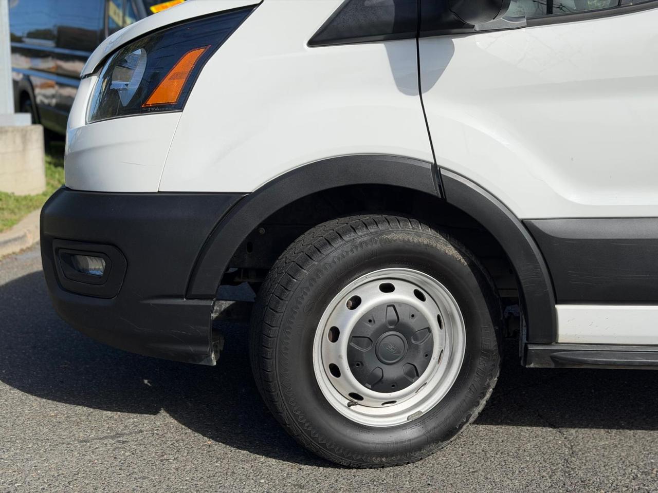 Ford Transit 150 Van Low Roof w/Sliding Pass. 130-in. WB 2020