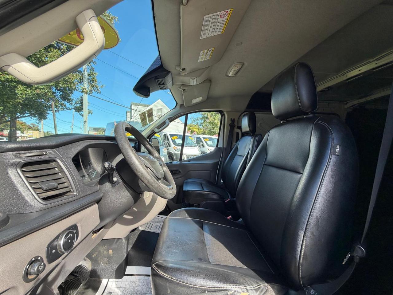 Ford Transit 150 Van Low Roof w/Sliding Pass. 130-in. WB 2020