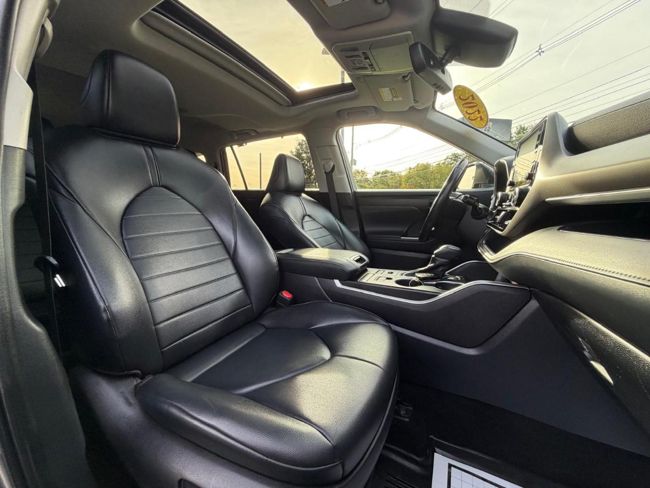 Toyota Highlander XLE AWD V6 2022