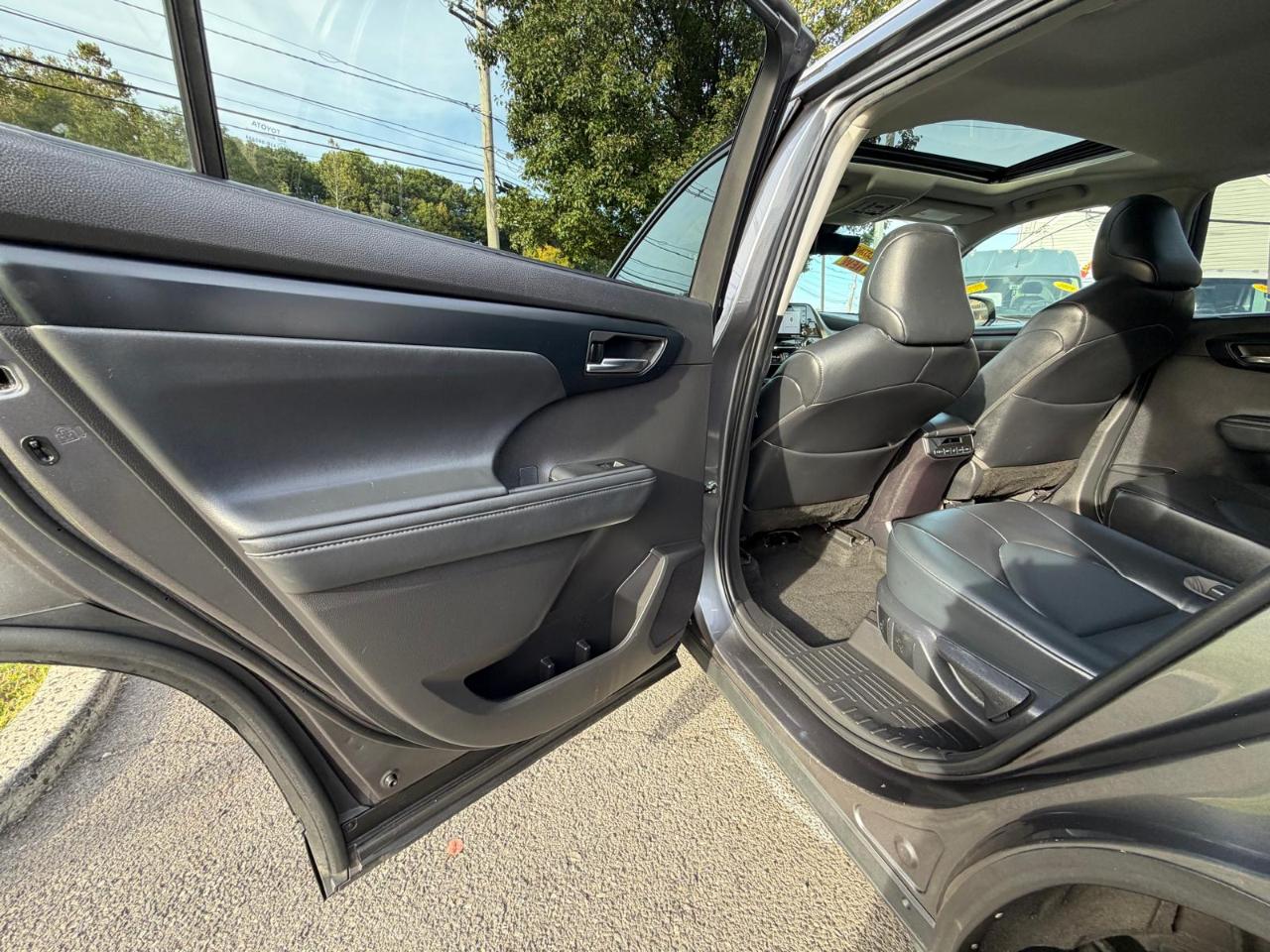 Toyota Highlander XLE AWD V6 2022
