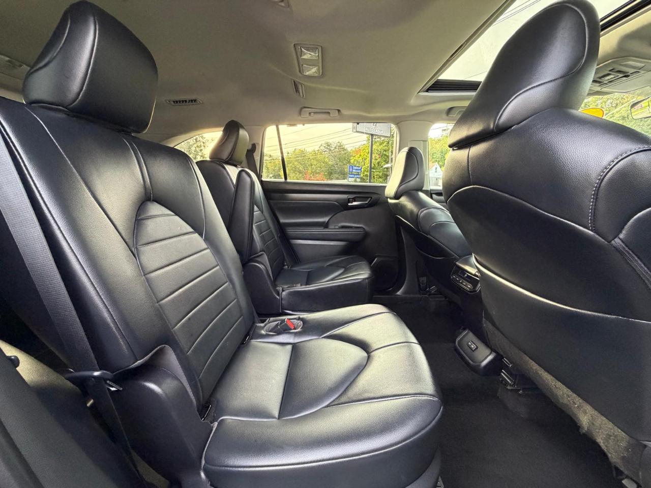 Toyota Highlander XLE AWD V6 2022