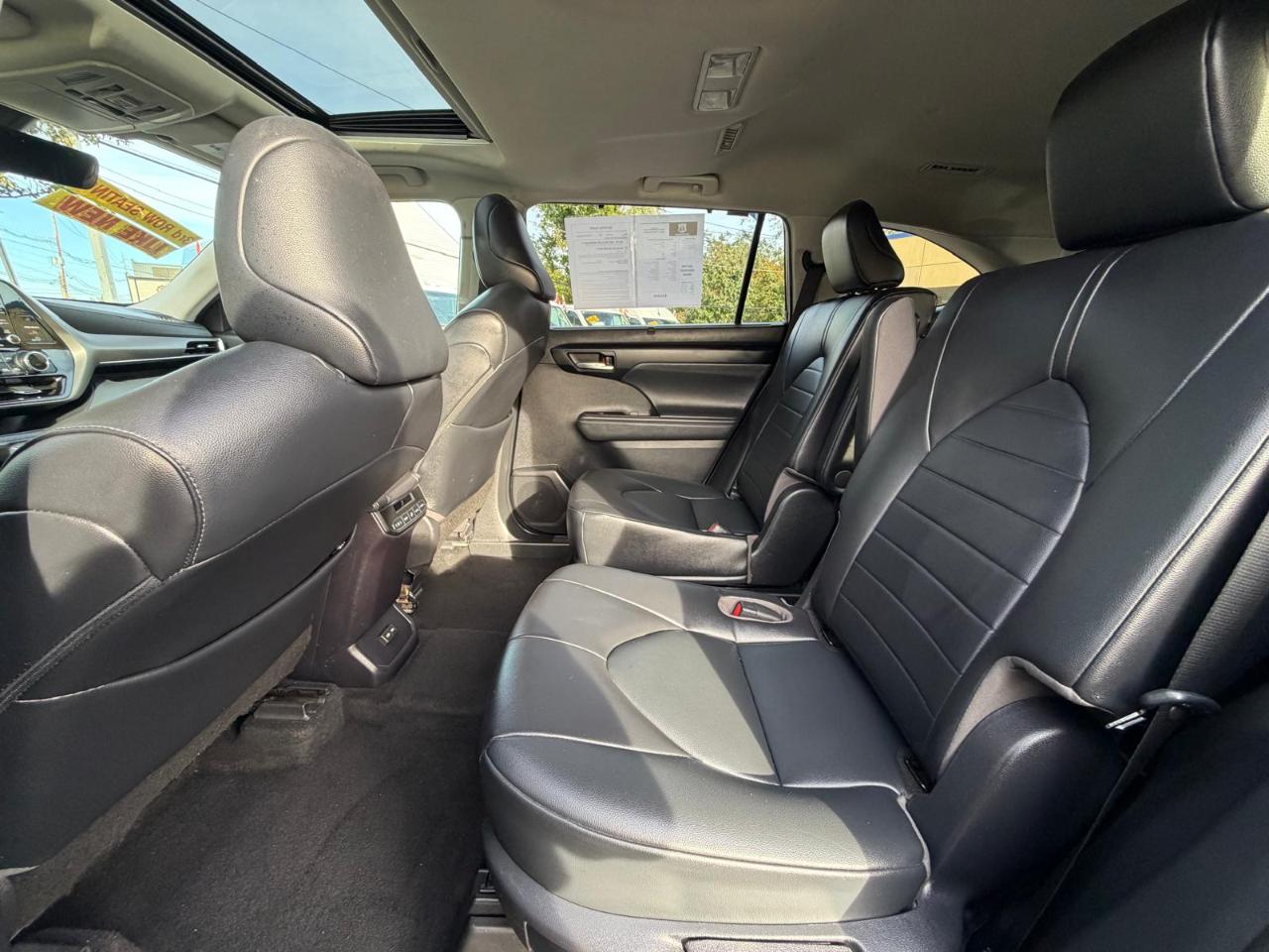 Toyota Highlander XLE AWD V6 2022