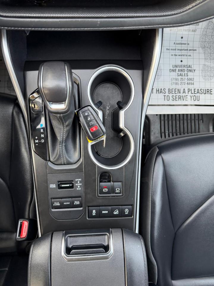 Toyota Highlander XLE AWD V6 2022