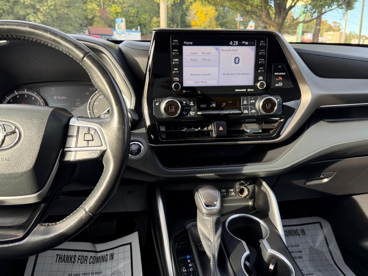 Toyota Highlander XLE AWD V6 2022