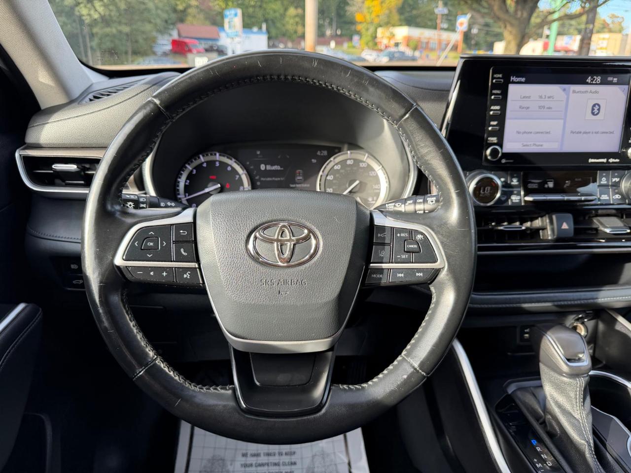 Toyota Highlander XLE AWD V6 2022