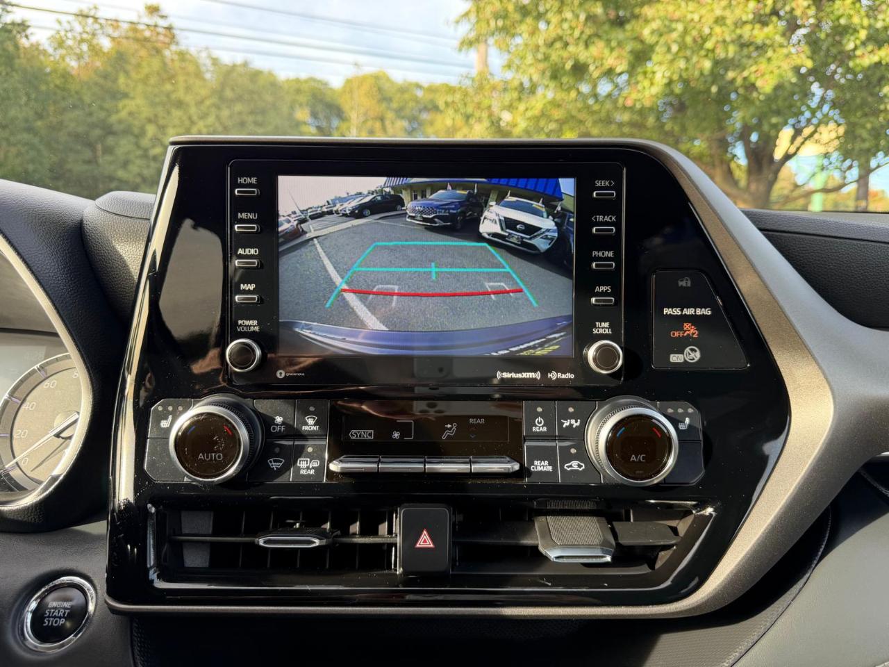 Toyota Highlander XLE AWD V6 2022
