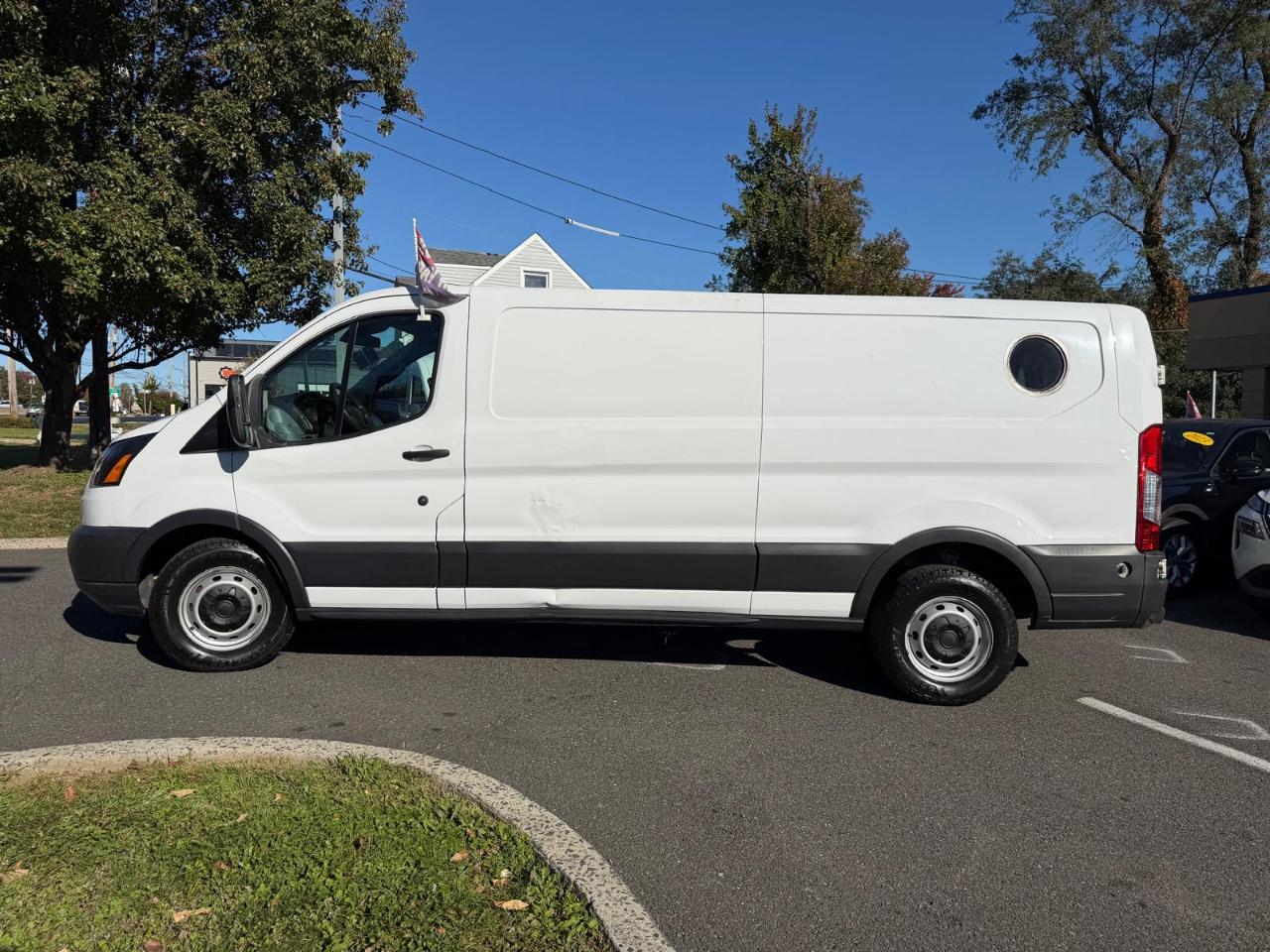 Ford Transit Van T-150 148" Low Rf 8600 GVWR Swing-Out RH Dr 2018