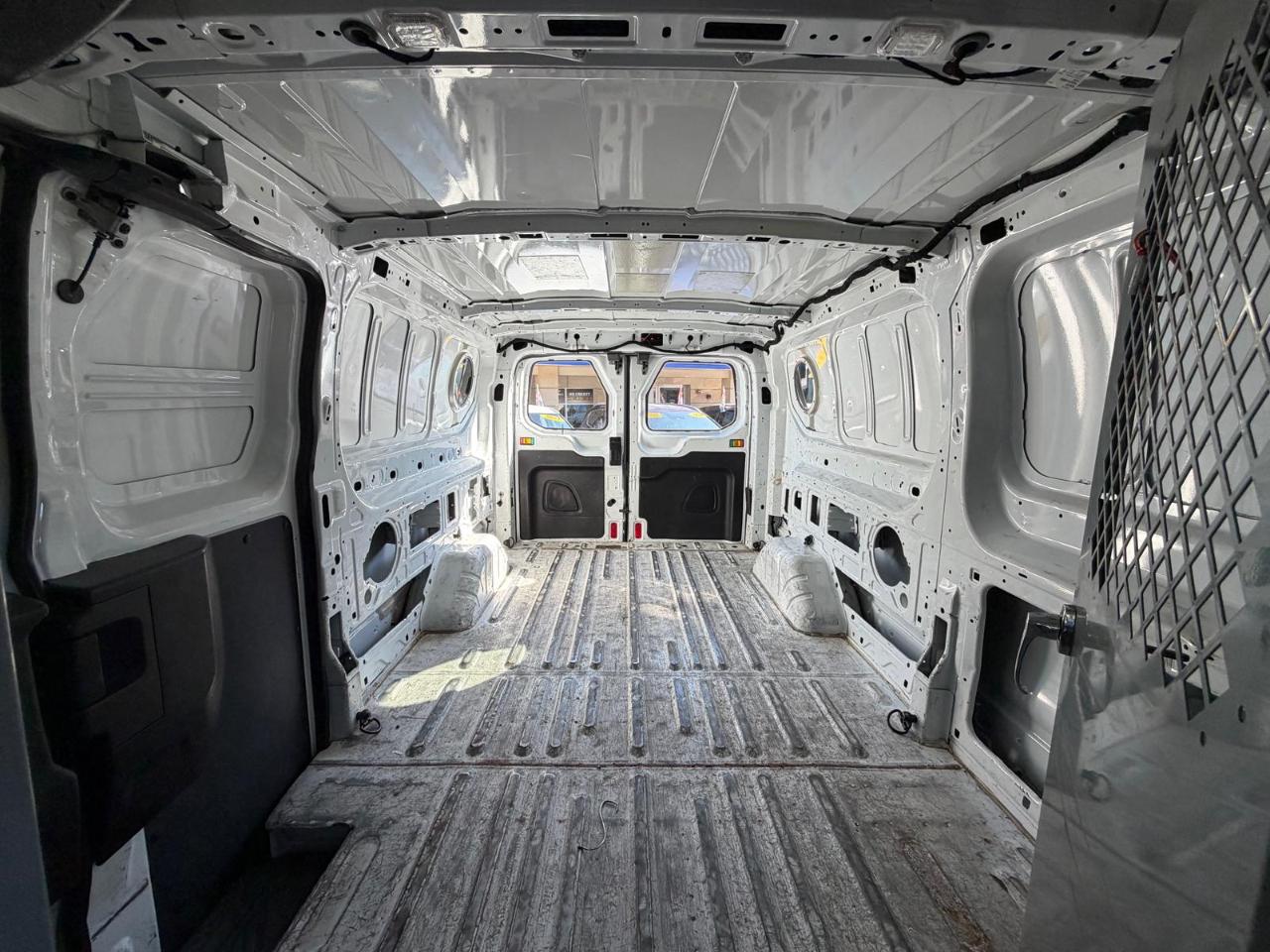 Ford Transit Van T-150 148" Low Rf 8600 GVWR Swing-Out RH Dr 2018