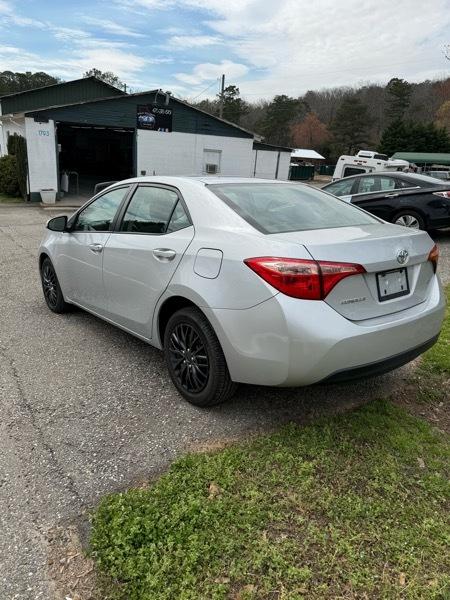 Toyota Corolla 4dr Sdn LE Auto 2017