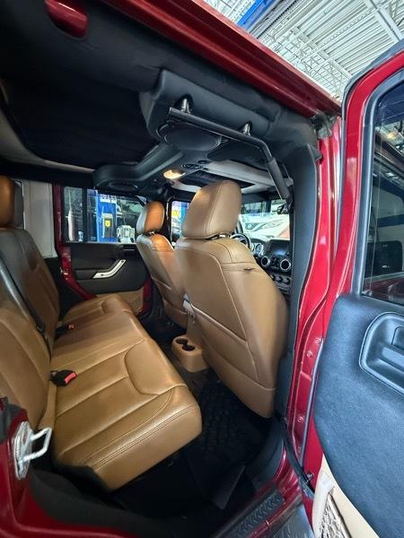 Jeep Wrangler Unlimited Sahara 4WD 2013