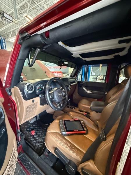 Jeep Wrangler Unlimited Sahara 4WD 2013