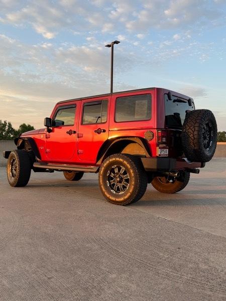 Jeep Wrangler Unlimited Sahara 4WD 2013
