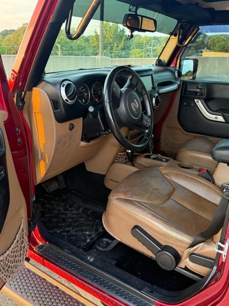 Jeep Wrangler Unlimited Sahara 4WD 2013