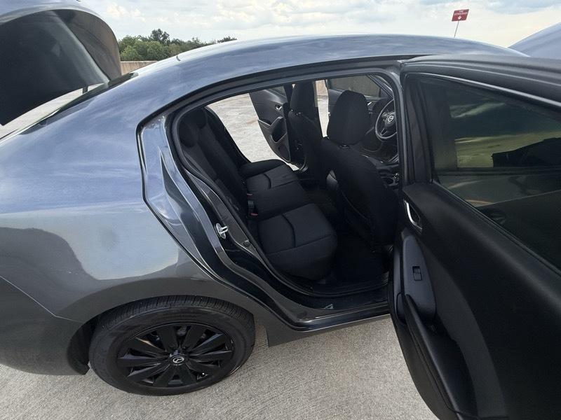 Mazda MAZDA3 i Sport AT 4-Door 2015