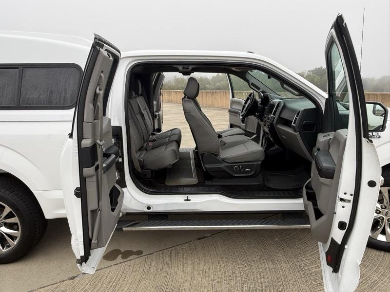 Ford F150 XLT Supercab 2WD 145 2016