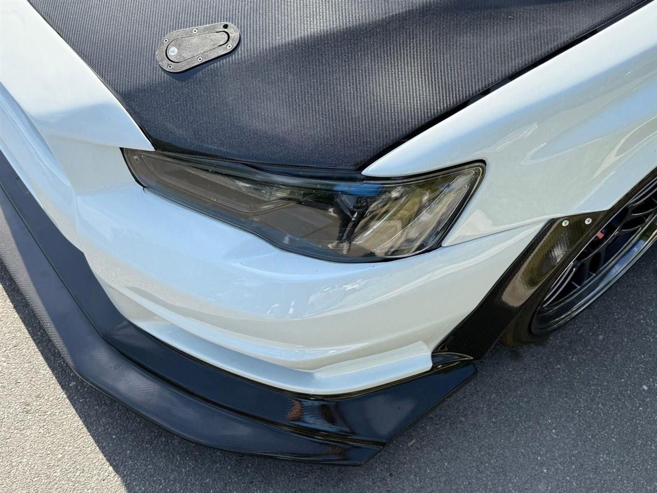 Mitsubishi Lancer  2011