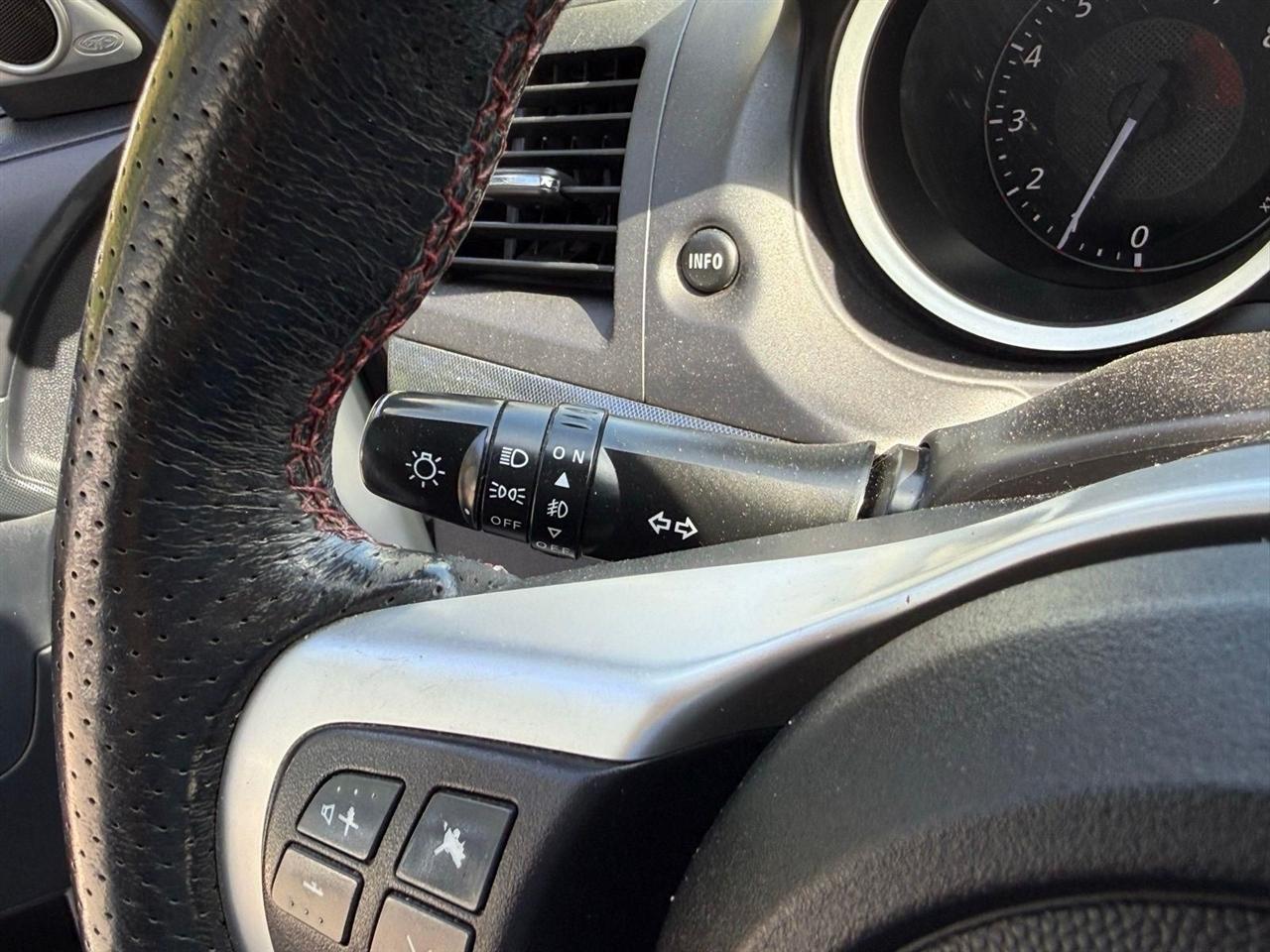 Mitsubishi Lancer  2011