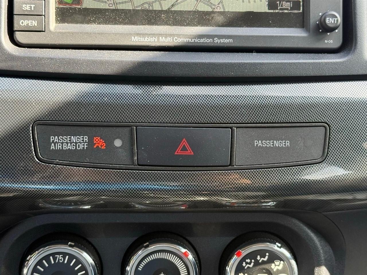 Mitsubishi Lancer  2011