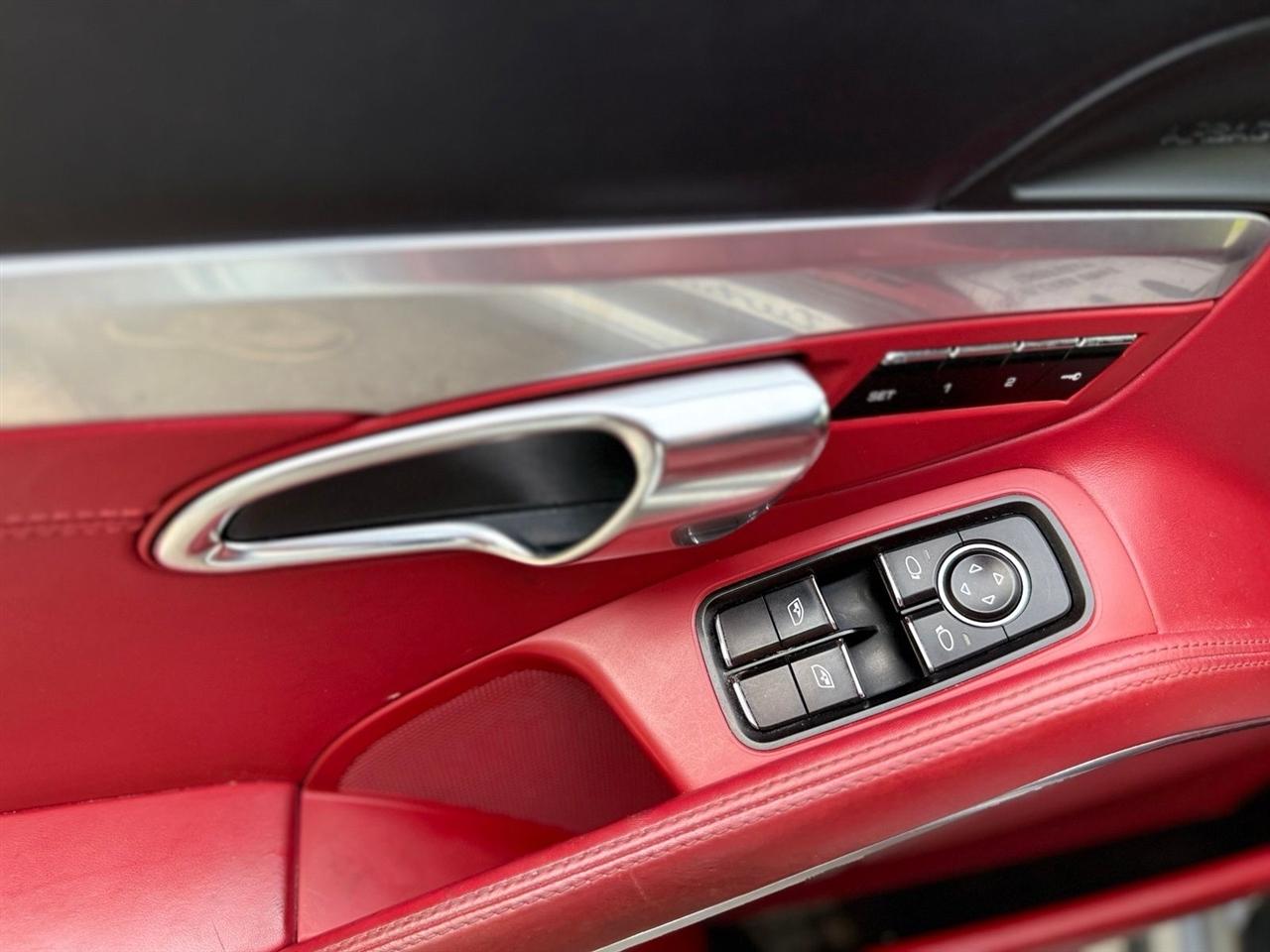 Porsche 911  2016