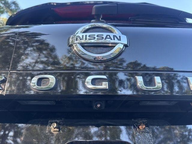 Nissan Rogue  2021