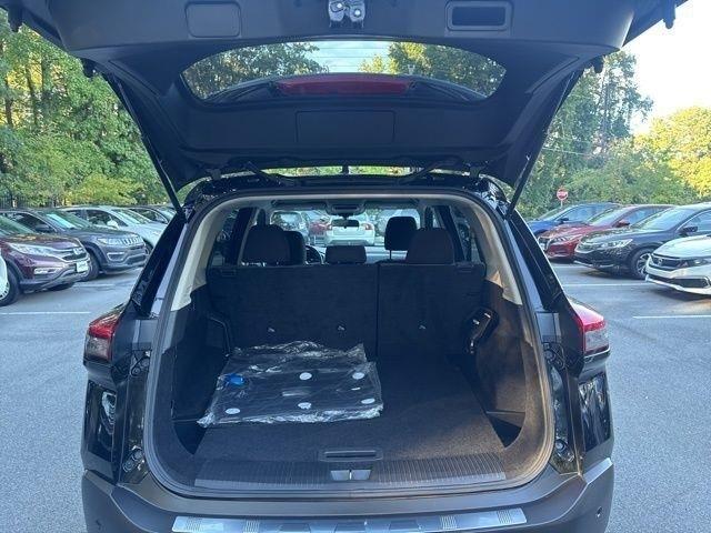 Nissan Rogue  2021