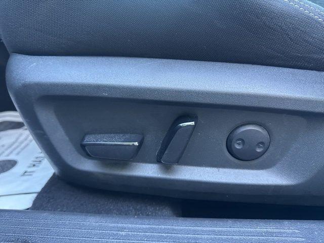 Nissan Rogue  2021
